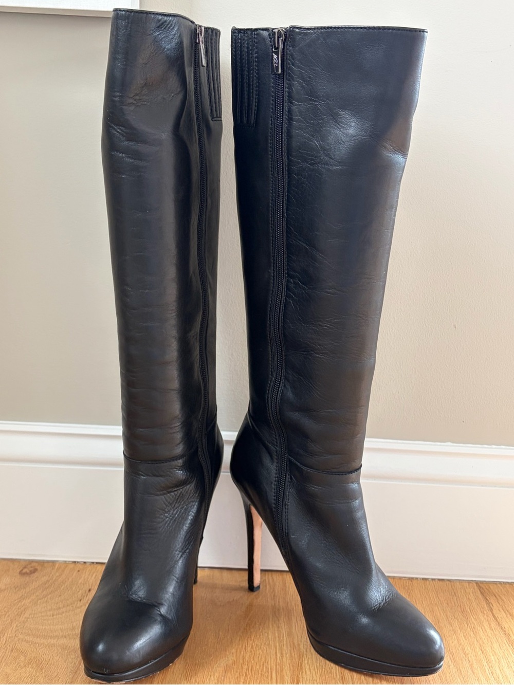Vince Camuto Vi-Tami Black Leather Knee High Stiletto Platform Boots Sz 9 / 39 - Picture 5 of 16